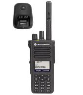Motorola DP4800E Enhanced VHF DMR IP68 5Watt met tafellader